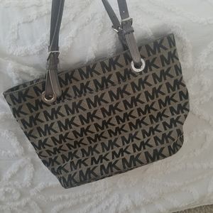 Michael Kors black/beige purse